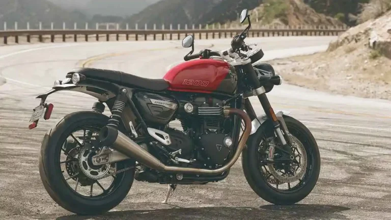 New Triumph Speed Twin 1200 RS Teased